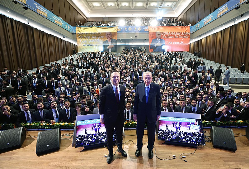 Başkan Erdoğan, AK Parti Kongre Merkezi'nde AK Gençlik Strateji ve İstişare Kampı Kapanış Programı'na katıldı (AA)