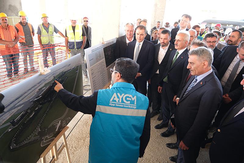 Bakan Uraloğlu müjdeyi verdi! Yozgat Havalimanı 2026 bitmeden açılmış olacak (takvim foto arşiv)