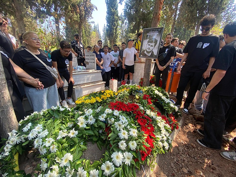 Cenazede sevenleri Jrokez'i yalnız bırakmadı (IHA)
