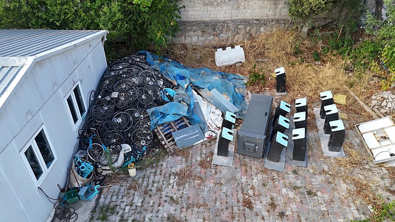 İBB Meclis Üyesi Adem Yıldız meydana gelen manzaralara tepki gösterdi (IHA)