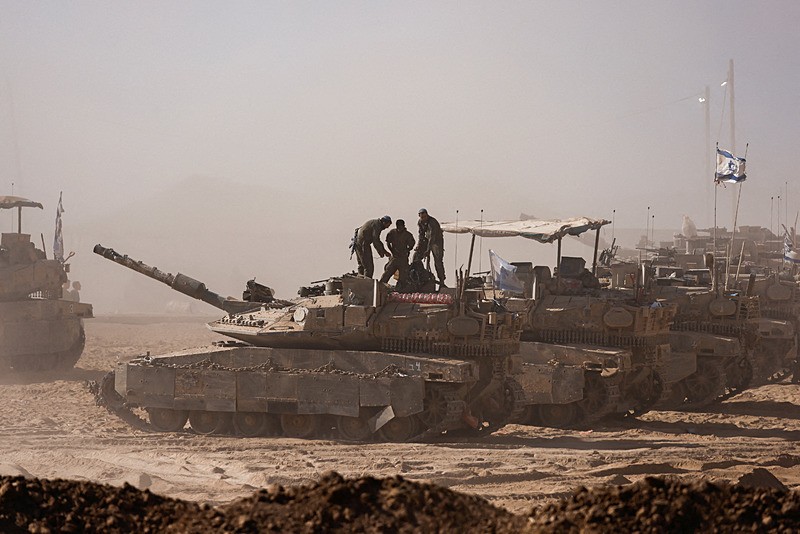 Gazze'de işgal tankları, Reuters