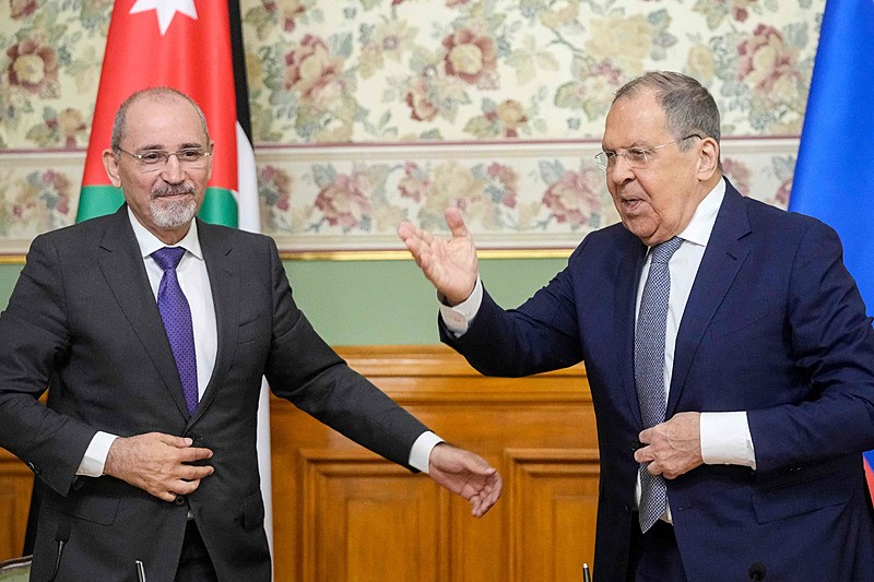 Ürdün Dışişleri Bakanı Eymen es-Safedi ve Rusya Dışişleri Bakanı Lavrov, Reuters