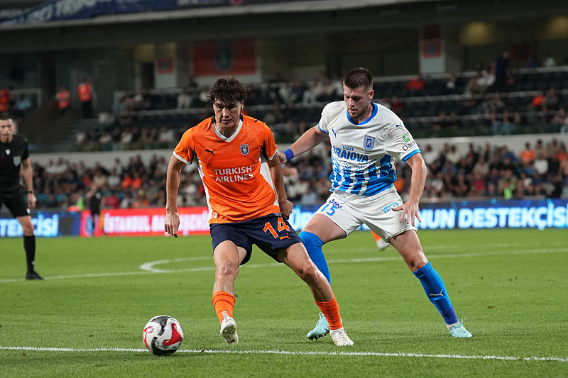 Eldor Shomurodov (AA)