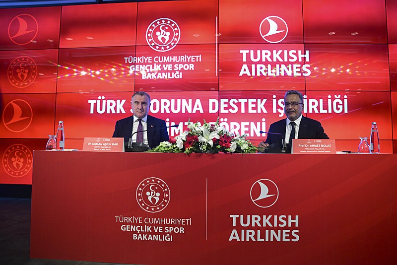 Osman Aşkın Bak (solda) Ahmet Bolat (sağda) [AA]