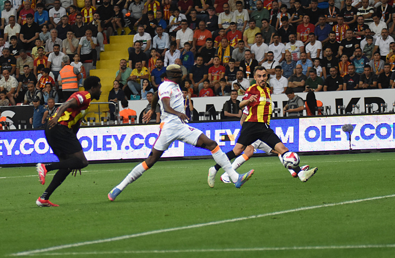Victor Osimhen (AA)