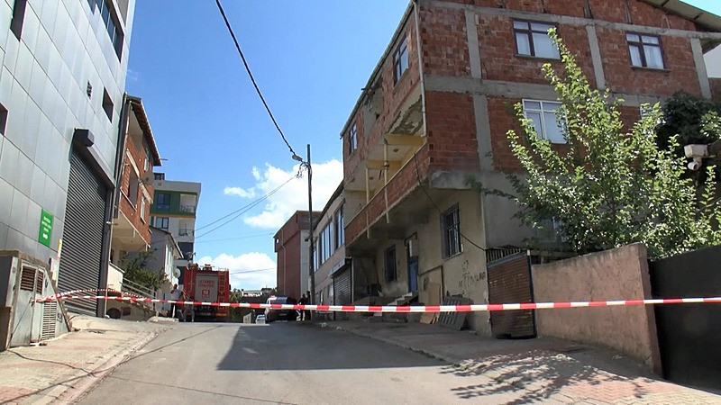 Ekipler sokakta güvenlik önlemi aldı (DHA)