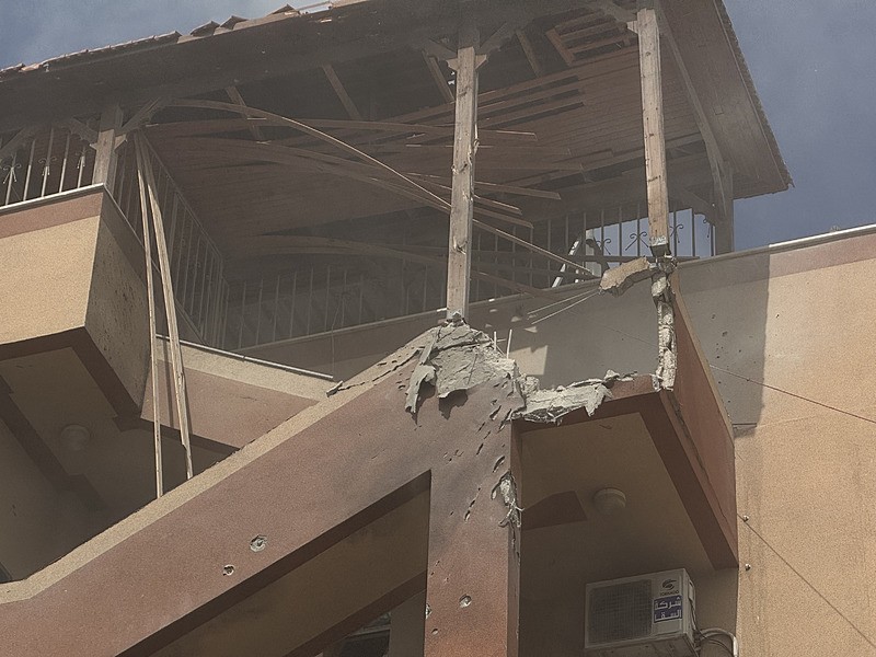 İşgalci İsrail ordusu Nasır Hastanesi’ne saldırdı (AA)