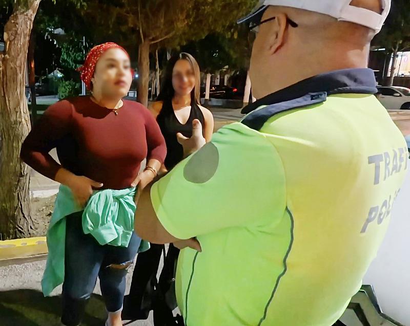 Aksaray'da bir garip olay!  Alkollü kadın sürücü polise zor anlar yaşattı (takvim foto arşiv)