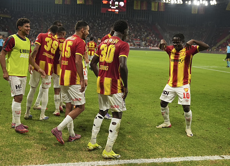 Anthony Dennis'in gol sevinci (AA)