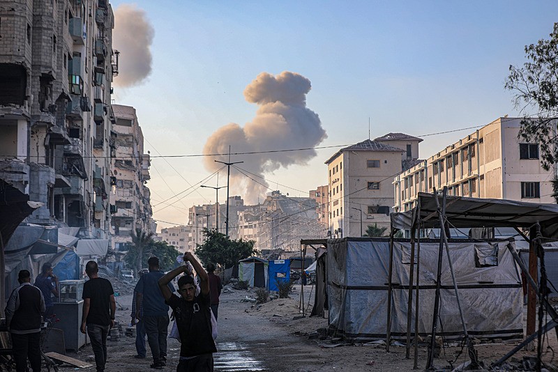 İsrail'in Gazze'ye yönelik saldırıları sürüyor (AA)