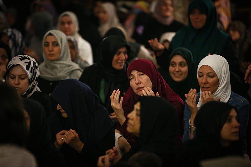 Bursa'da Mevlit Kandili (AA)