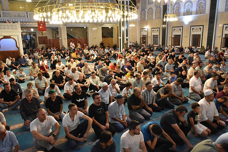 Bilecik'te Mevlit Kandili (AA)