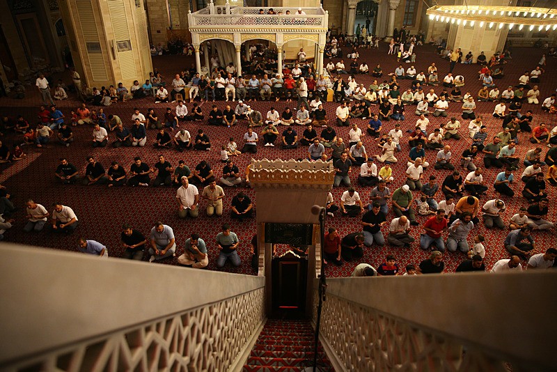 Adana'da Mevlit Kandili (AA)