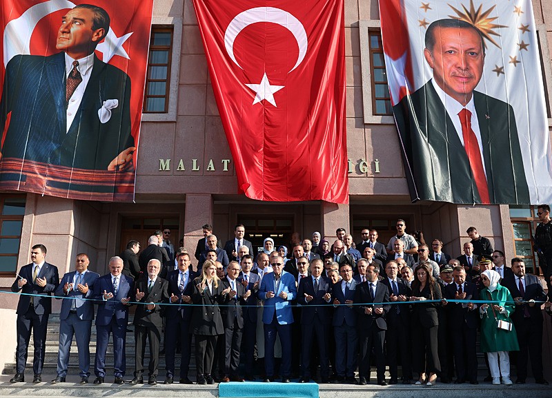 Başkan Recep Tayyip Erdoğan, Malatya Valiliğinin yeni hizmet binasının açılışını yaptı (Fotoğraf: AA)