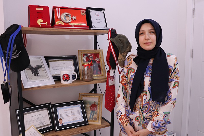 Başkan Erdoğan'ın ʺTerörsüz Türkiyeʺ mektubu Siirt'teki şehit ailesine ulaştı. (AA)