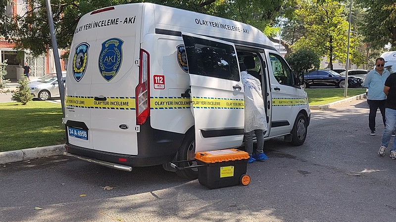 Zeytinburnu'nda kan donduran olay! "Kelleme 1 milyon dolar ödül koymuşlar" diyen mekan sahibine hastane bahçesinde saldırı-1