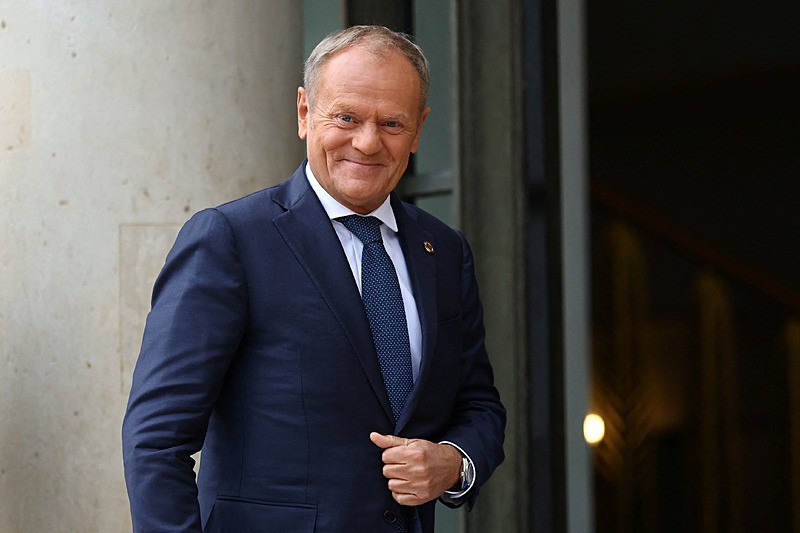 Tusk, Reuters