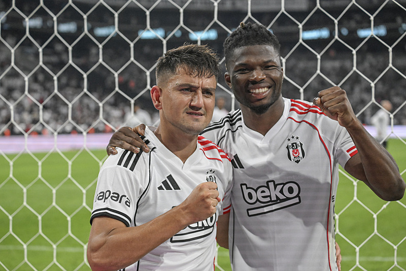 Cengiz Ünder ve El Bilal Toure (AA)