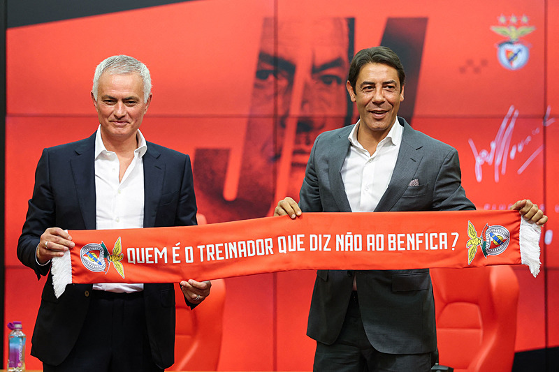 Jose Mourinho ve Rui Costa (Reuters)