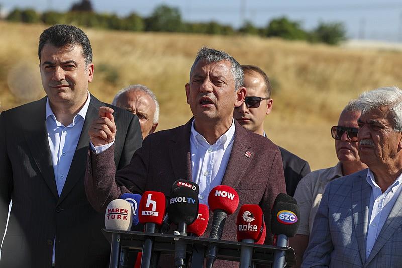 CHP kaynar kazan! ʺBugünün CHP'si dendiğinde akıllara şaibeli kurultaylar ve yolsuzluk davaları geliyorʺ (takvim foto arşiv)