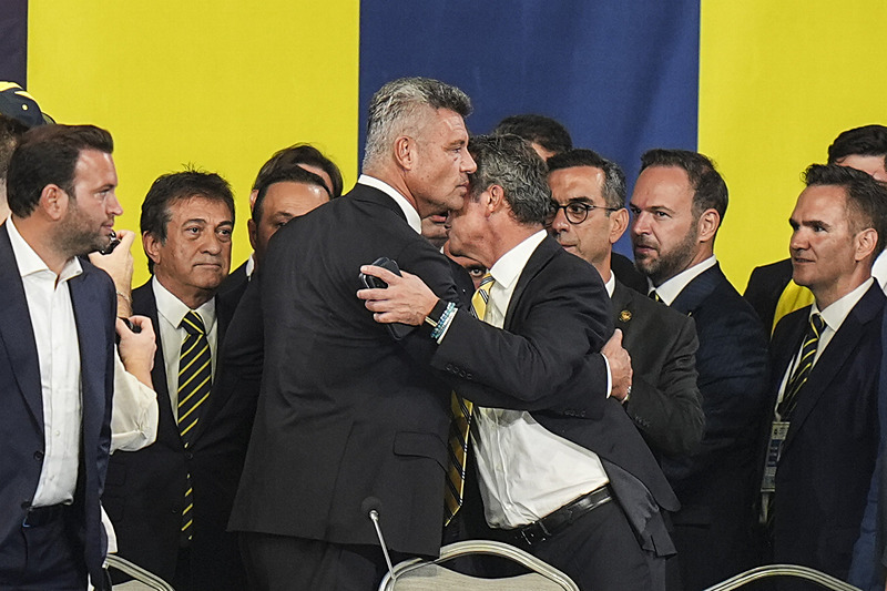 Sadettin Saran ve Ali Koç (AA)