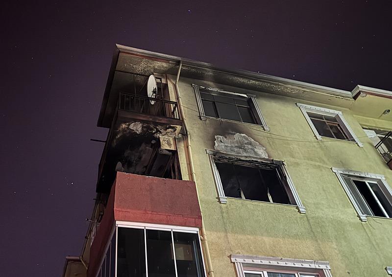 Bursa'da yangın faciası!1'i bebek 3 kişi hayatını kaybetti (takvim foto arşiv)