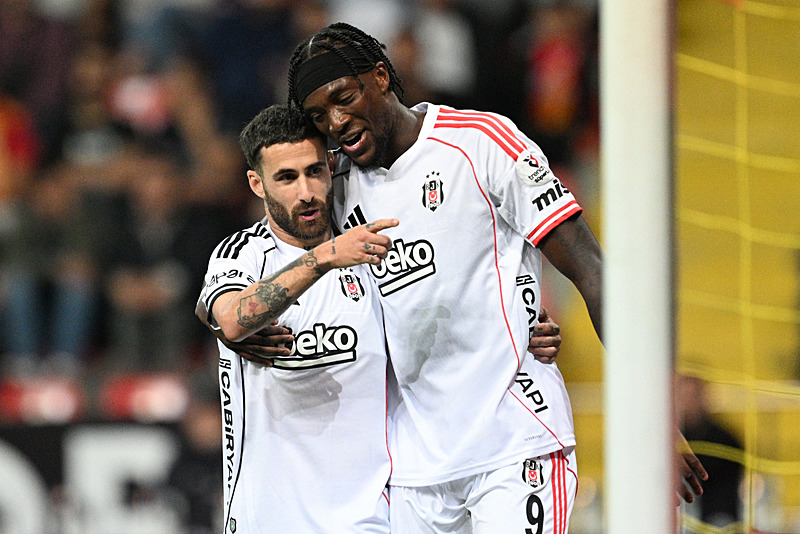 Rafa Silva ve Tammy Abraham (AA)