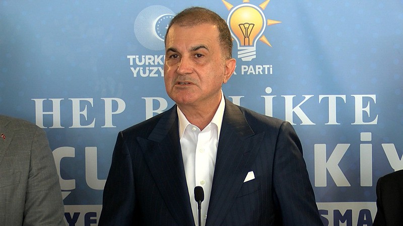 AK Parti Genel Başkan Yardımcısı ve Parti Sözcüsü Ömer Çelik, 'Türkiye Yüzyılı Buluşmaları' kapsamında AK Parti Üsküdar İlçe Başkanlığını ziyaret etti (Fotoğraf: İHA)