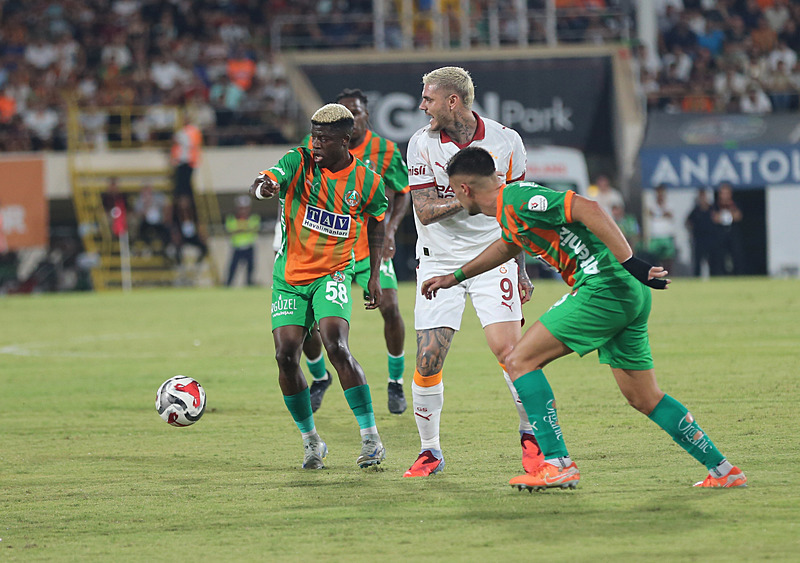 Maestro ve Mauro Icardi (AA)