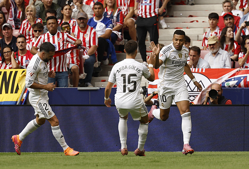 Arda Güler ve Kylian Mbappe'nin gol sevinci (REUTERS)