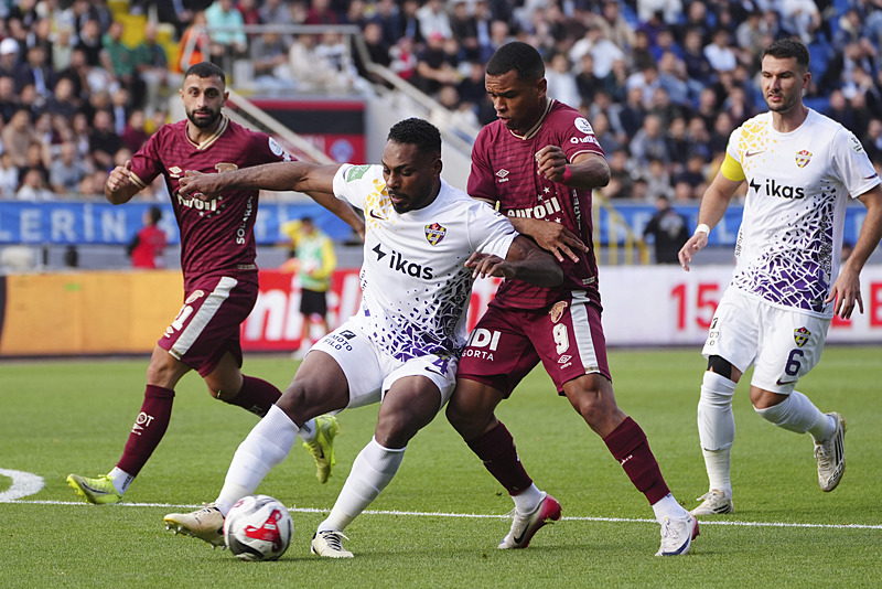 Eyüpspor ile Göztepe, Recep Tayyip Erdoğan Stadyumu'nda karşılaştı (AA)