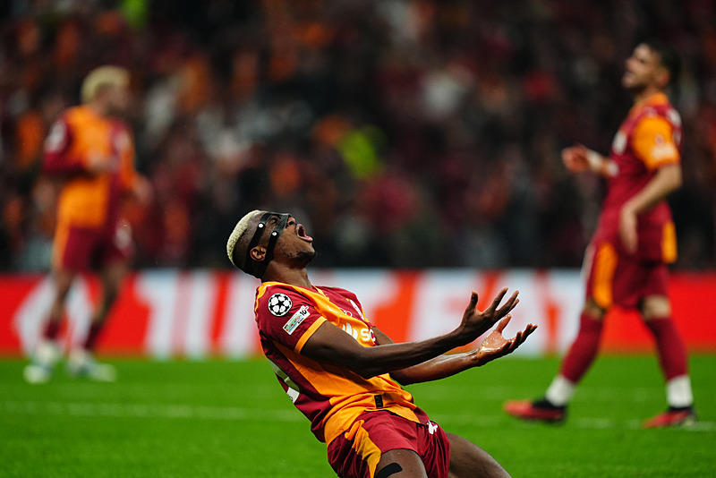 Victor Osimhen (AA)