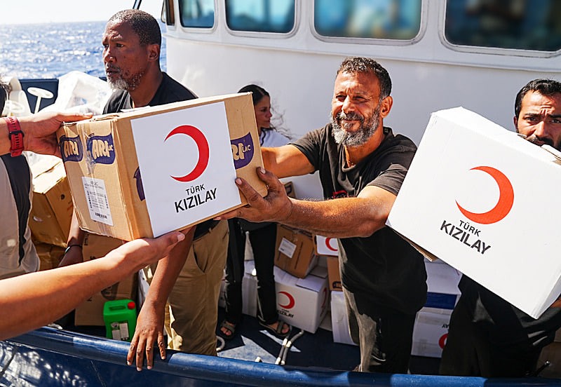 Türk Kızılay'dan gıda ve ilaç desteği, AA