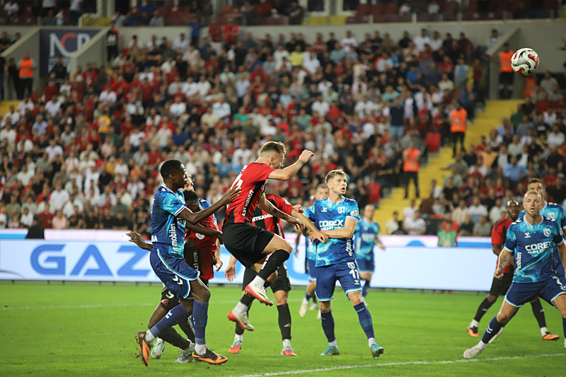 Samsunspor Konferans Ligi gruplarına iyi bir başlangıç yapmak istiyor (İHA)