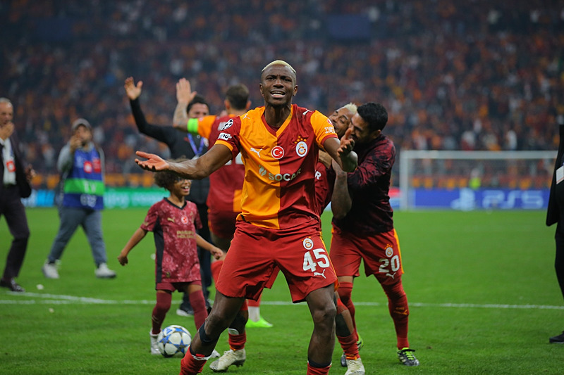 Victor Osimhen (DHA)