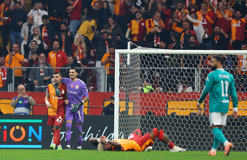 Uğurcan Çakır (REUTERS)