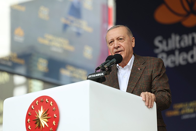 baskan-erdogandan-gazze-mesaji-hamas-barisa-hazir-oldugunu-gosterdi-1759587097667.jpeg Başkan Erdoğan, Sultanbeyli Toplu Açılış ve Temel Atma Töreni'nde konuştu. (AA)