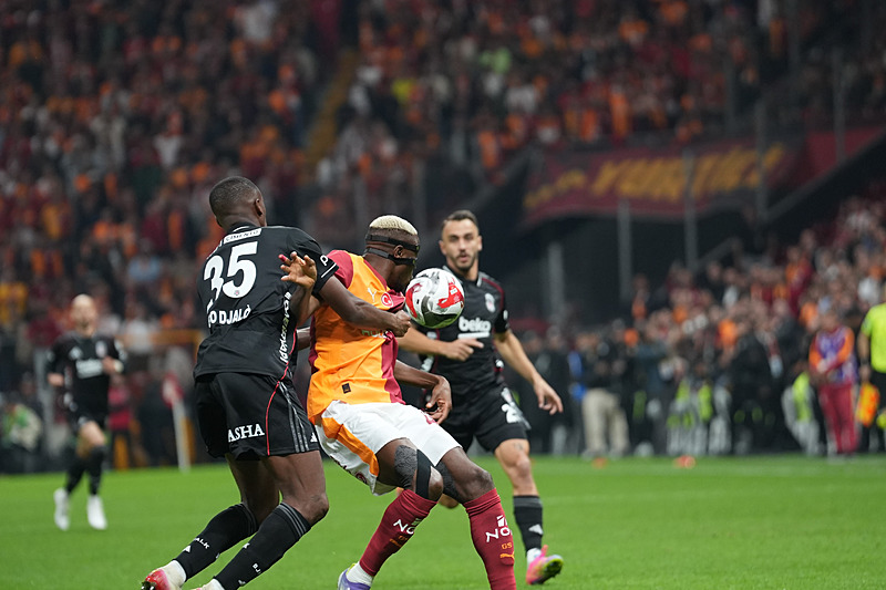Djalo ve Victor Osimhen (İHA)