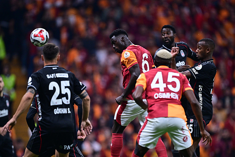 Davinson Sanchez (AA)