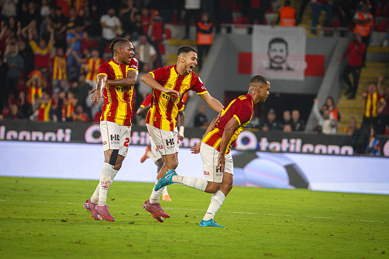 Göztepe'nin gol sevinci (DHA)