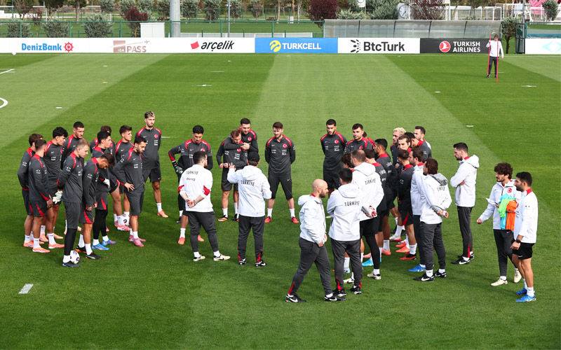 A Milli Takım, Vincenzo Montella yönetiminde Bulgaristan maçına hazırlanıyor (TFF)