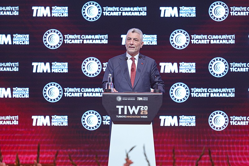 Ticaret Bakanı Ömer Bolat, Haliç Kongre Merkezi'nde Türkiye İhracatçılar Meclisi'nin 11'inci kez düzenlediği Türkiye Innovation Week açılış programına katılarak konuşma yaptı (Fotoğraf: AA) 
