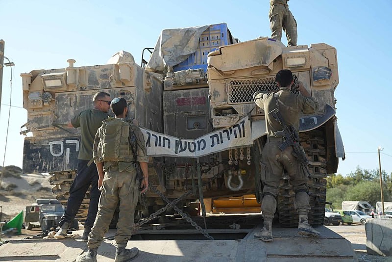 israilin-isgal-tanklari-gazzeden-cekiliyor-ilk-goruntuler-geldi-bundan-sonra-ne-olacak-plan-nasil-isleyecek-1760092962122.jpeg