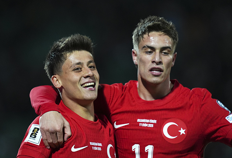 Arda Güler ve Kenan Yıldız (AA)