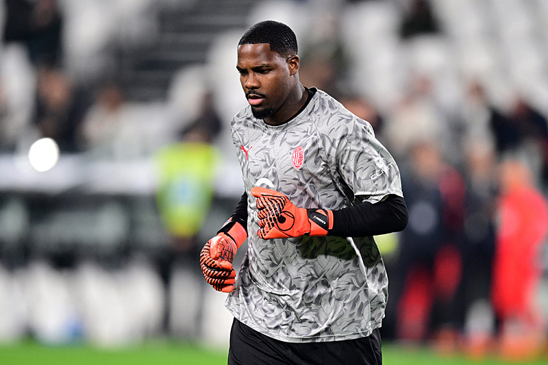 Mike Maignan (REUTERS)