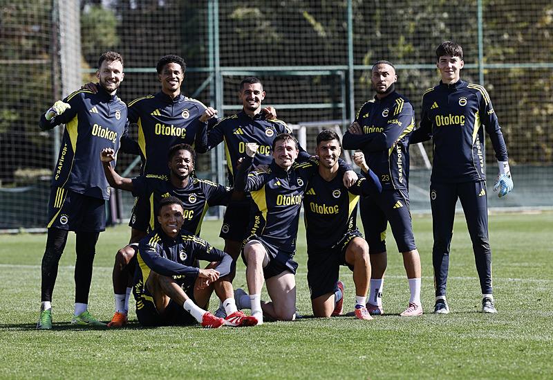 fenerbahcede-test-sonuclari-sasirtti-1760442258780.jpeg Fenerbahçe'de test sonuçları şaşırttı!-2