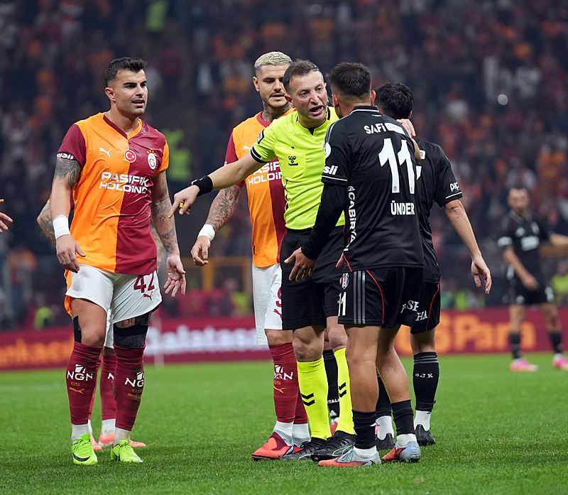 Galatasaray son maçında Beşiktaş ile 1-1 berabere kaldı (AA)