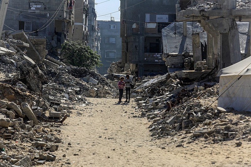 israil-ateskesi-ihlal-etti-gazzede-filistinlilere-saldiri-sehitler-var-1760447524509.jpeg Ateşkesin ardından Gazze'deki yıkım görüntülendi, AA