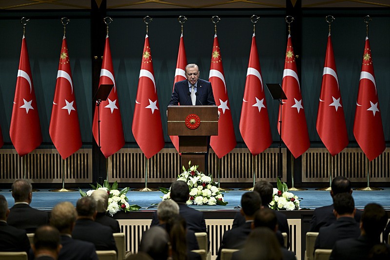 Başkan Erdoğan, Kabine Toplantısı'nın ardından millete seslendi. (AA)