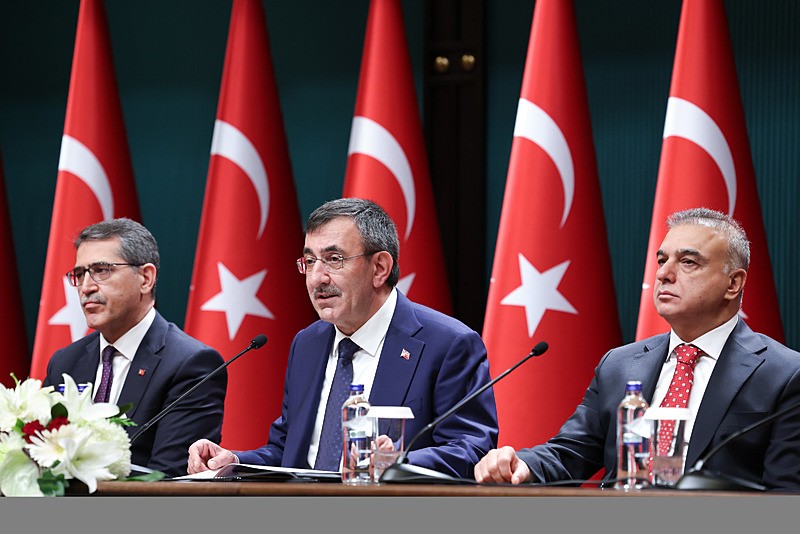 Cumhurbaşkanı Yardımcısı Cevdet Yılmaz, Cumhurbaşkanlığı Külliyesi'nde 2026 Yılı Merkezi Yönetim Bütçe Kanunu Teklifi Basın Bilgilendirme Toplantısı ve Bütçe Bağlama Töreni'nde konuştu (Fotoğraf: AA)